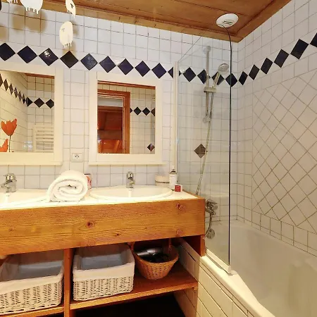 Domek alpejski Mitoyen A Avec Cheminee, Parking Et Wifi - Fr-1-575-119 Courchevel